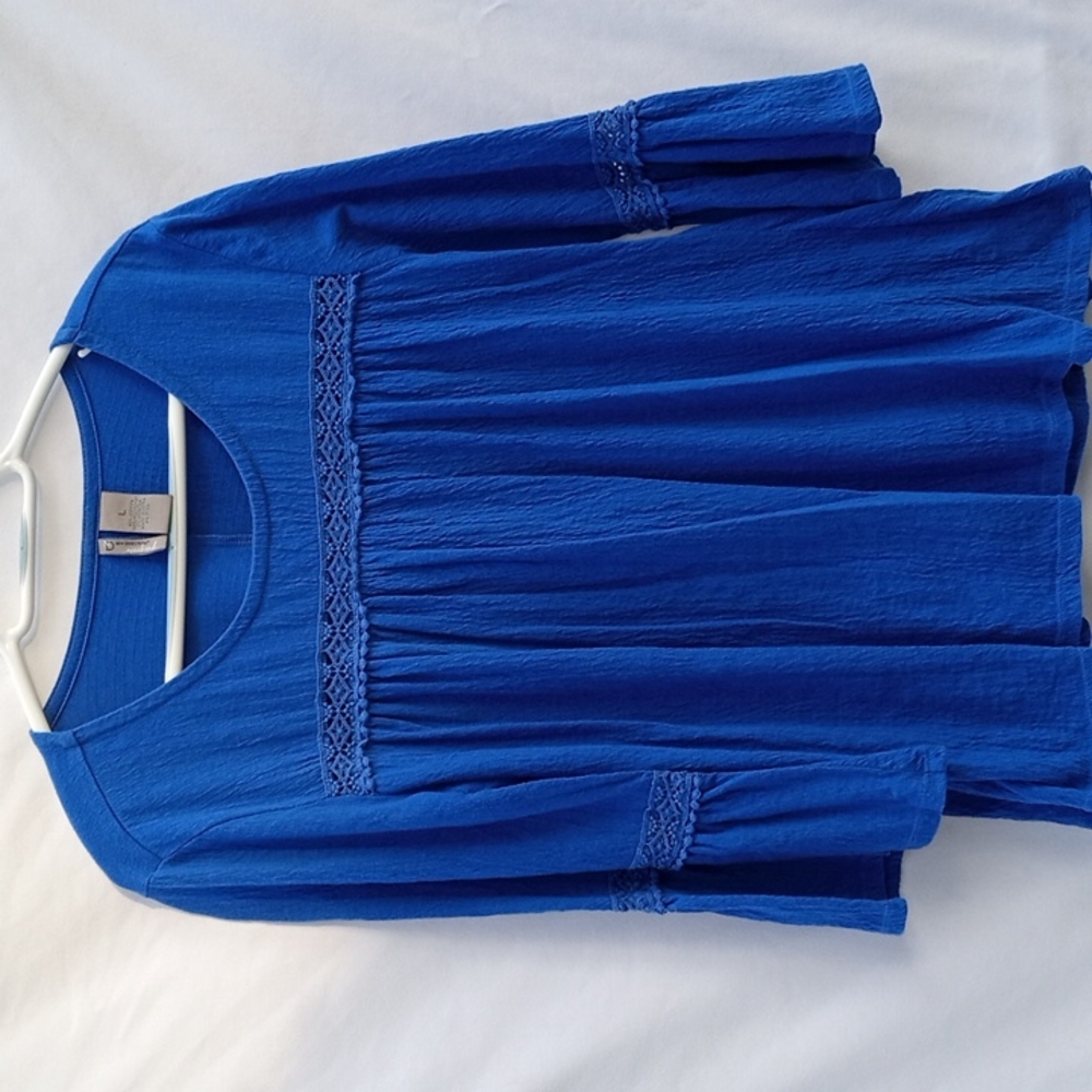 New direction shirt size large